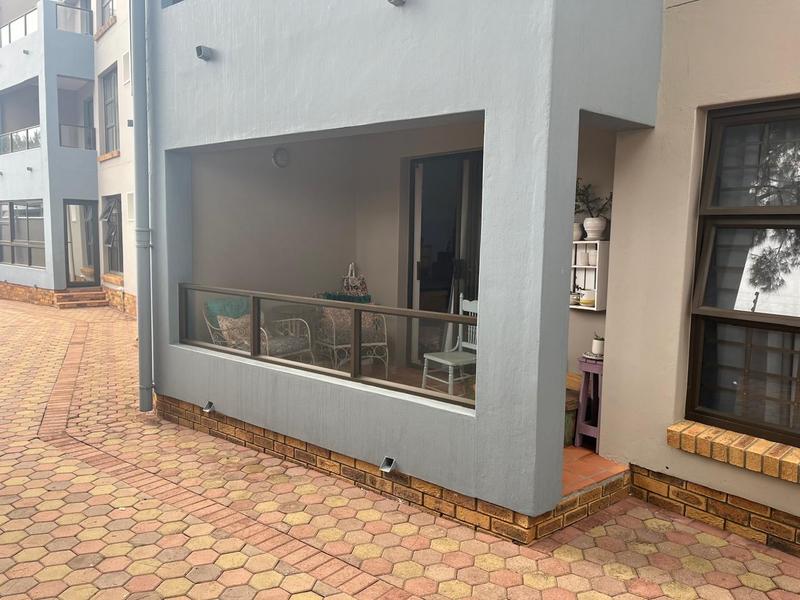 2 Bedroom Property for Sale in Hartenbos Central Western Cape